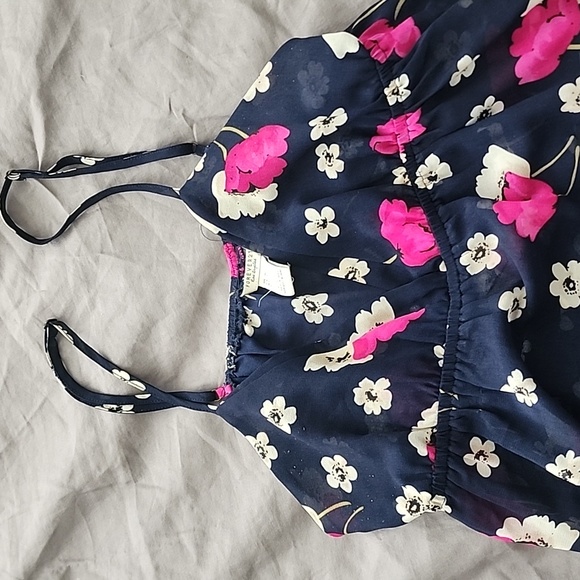 Cute blouse - Picture 3 of 5